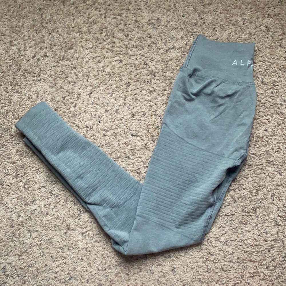 Alphalete Revival Leggings